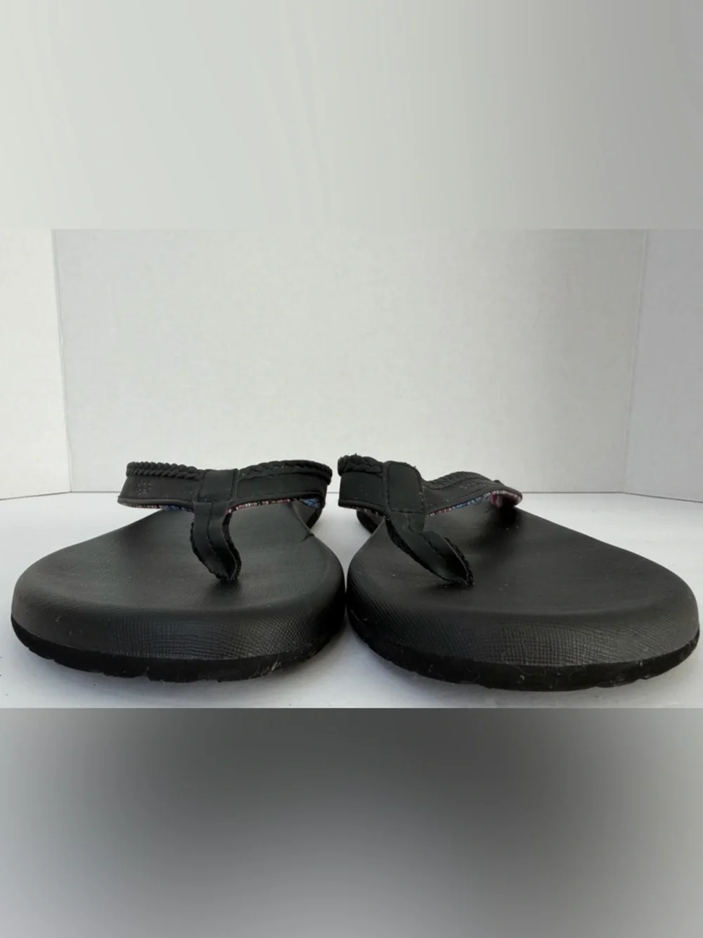 Flojos Comfort Flip Flops Black Size 9 Cushioned Beach Sandals NWT
